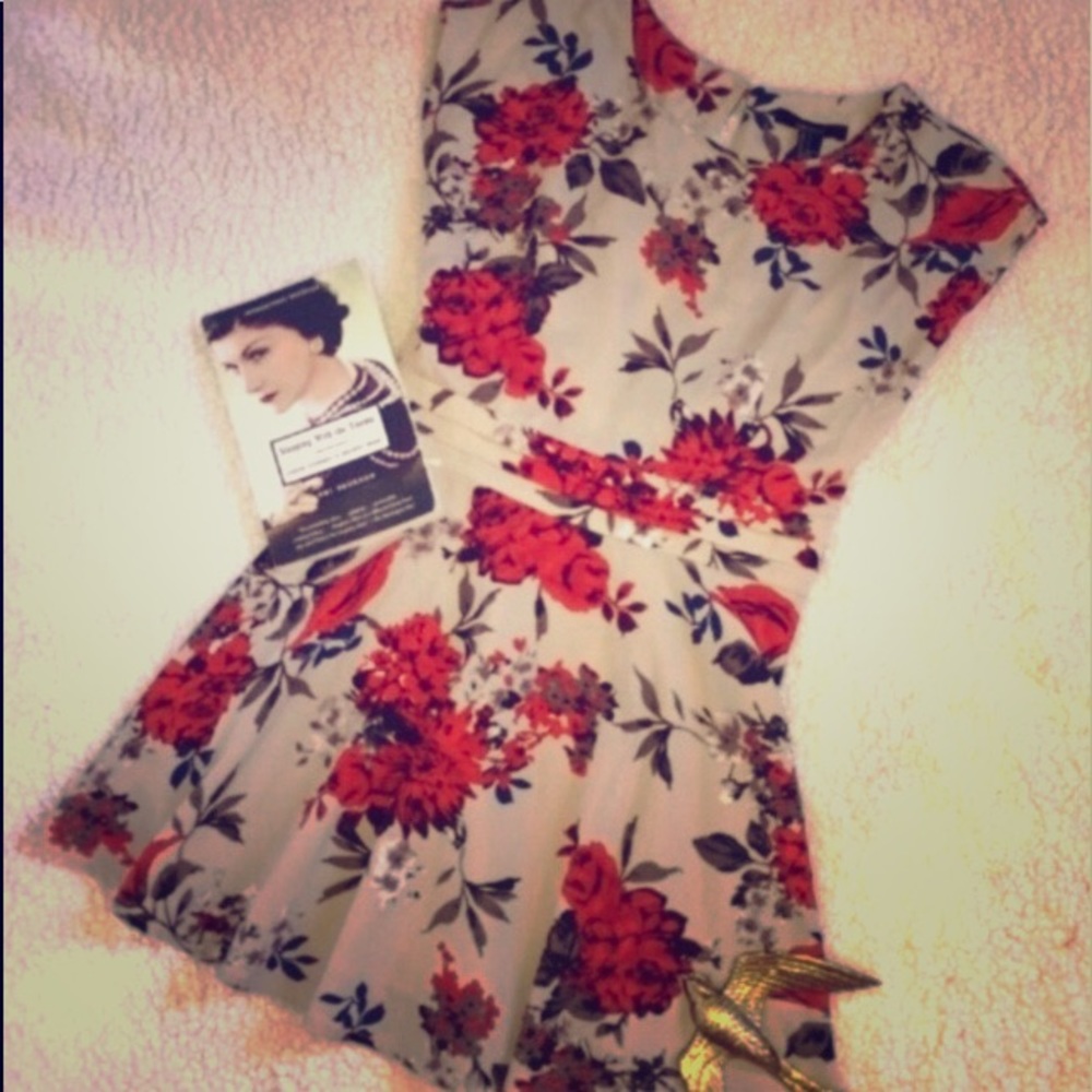 BOGO☀️☀️☀️Floral dress by Forever 21